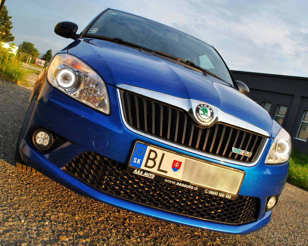 Ангельские глазки на Skoda Fabia RS 2004-2006