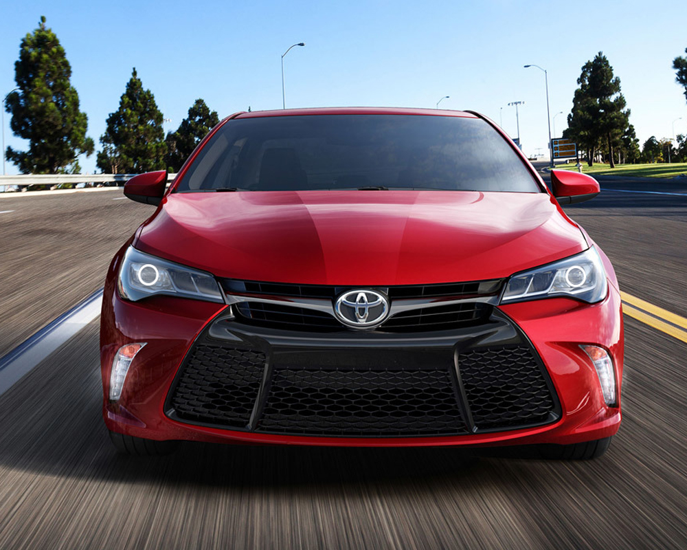 Тойота Camry 2015