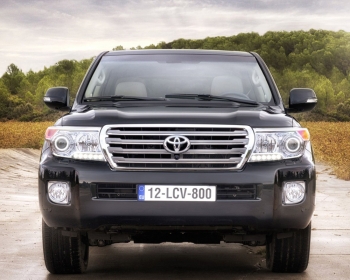   Ангельские глазки на Toyota Land Cruiser